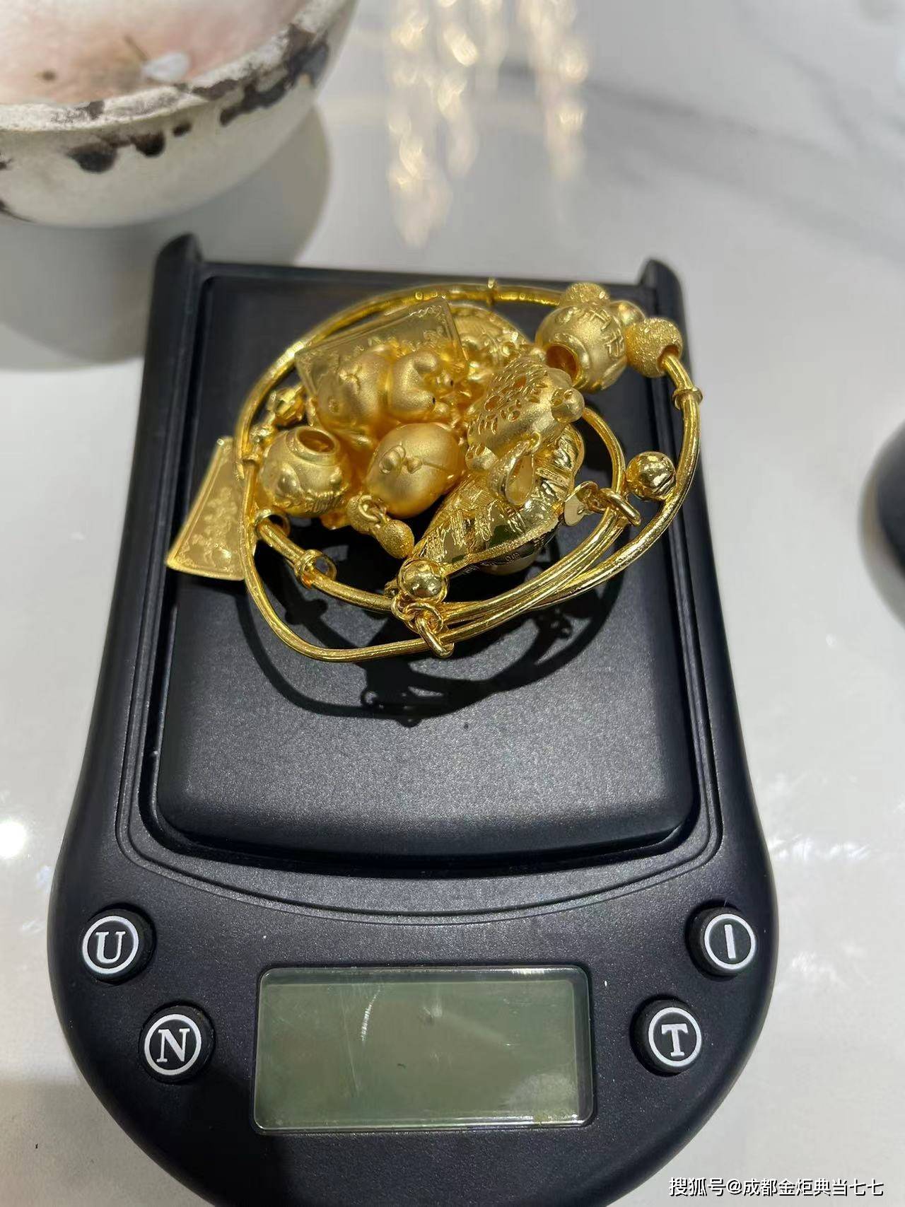 丽水最新24小时上门回收金价方法分析(最方便真实的丽水24小时上门回收黄金方法)